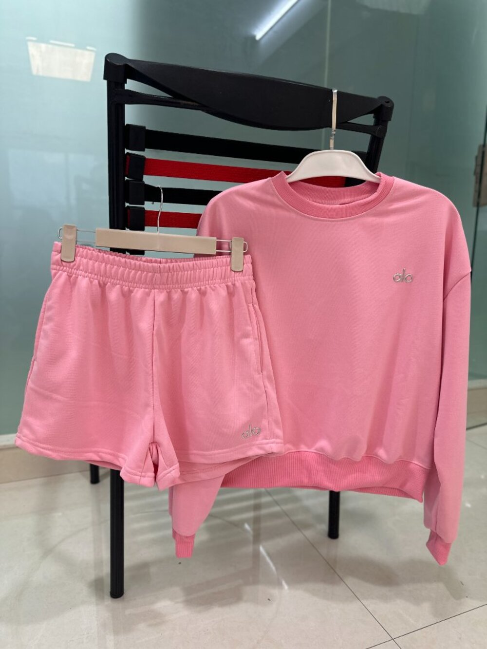 Women's ALO Pink Long-sleeved Top + Shorts Sz M - Picture 1 of 4